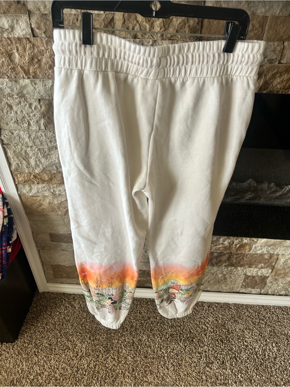 Peanuts Halloween White Gradient Floral Cuffed Joggers - Picture 6 of 8